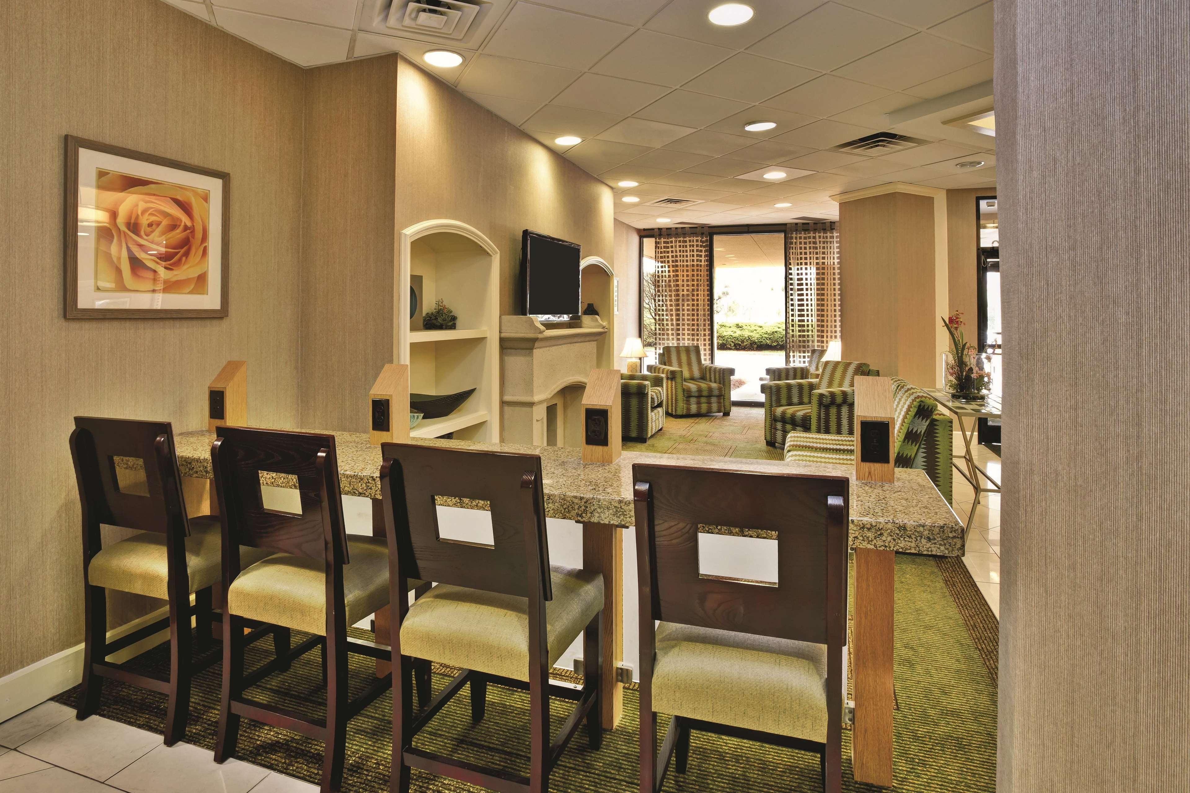 La Quinta Inn & Suites By Wyndham Kingsport Tricities Airport Luaran gambar